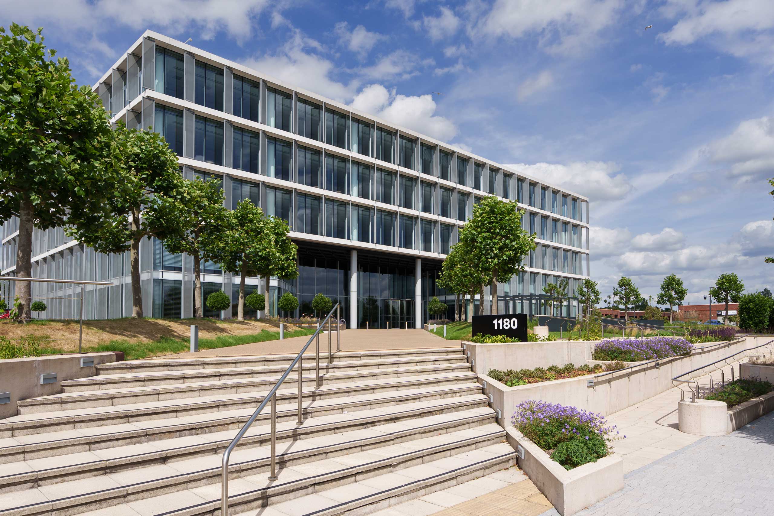 THE OFFICE BUILDING OF THE FUTURE、洋書（英語） The Forge: The world's first P-DfMA commercial office